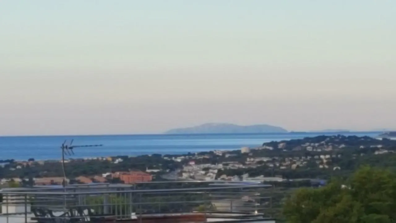 Quarto em Acomodações Particulares El Vendrell Montana Y Playa Apartamento